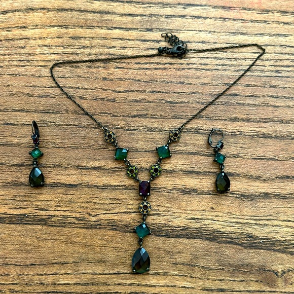 Medieval style necklace and drop earrings set - Picture 1 of 3